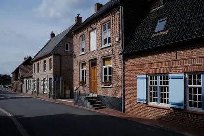 J557 (730) A la maison