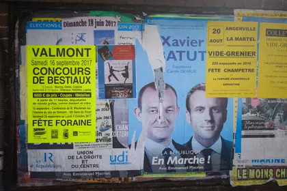 J557 (730) A la maison