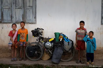 Houaxay J353 Laos