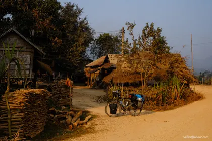 Houaxay J353 Laos